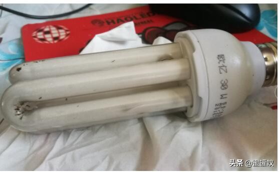 家用led灯泡为什么会暗,灯泡用久后变暗原因