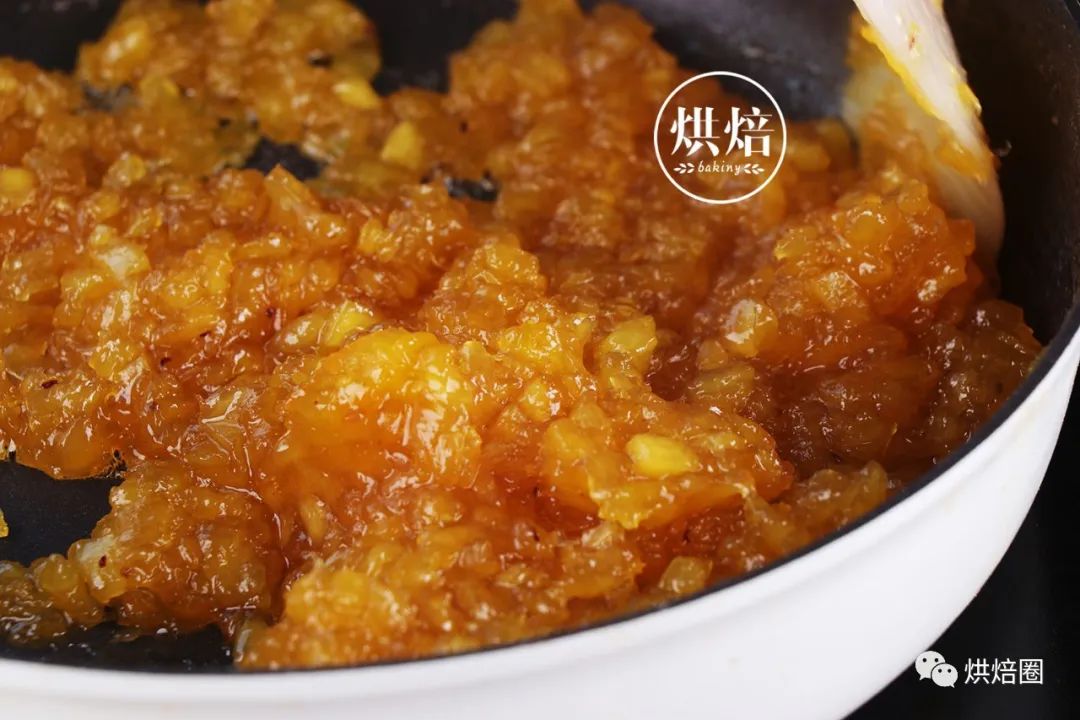 凤梨酥酸甜可口,凤梨酥馅炒成凤梨糖了