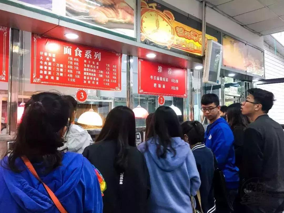 一头扎进春天里云南,美如仙境的西南民大