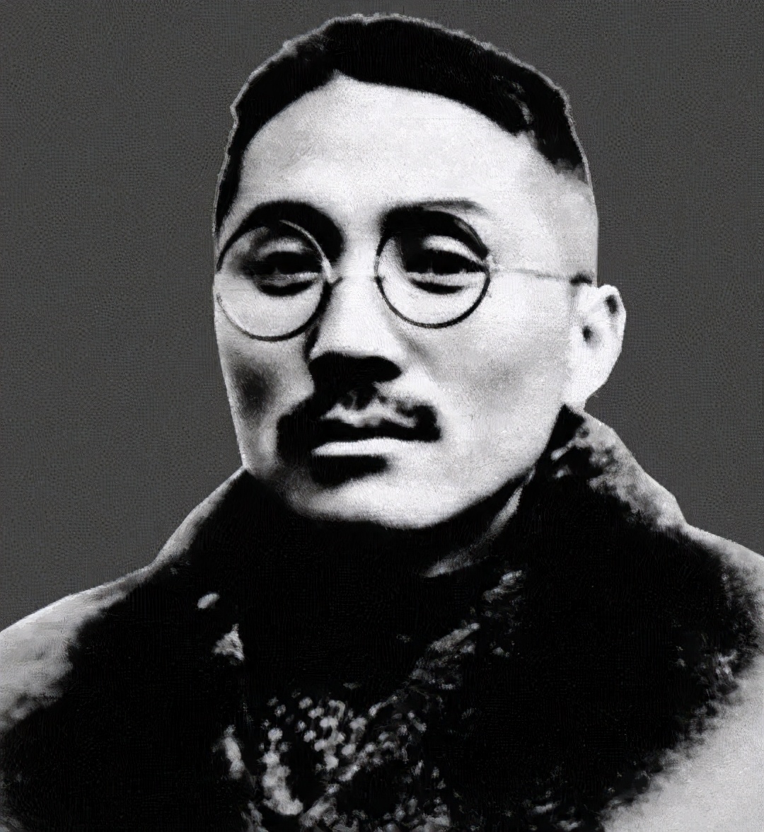 蒋介石悬赏百万要他人头，周总理惋惜：“应早点把先生接来延安”