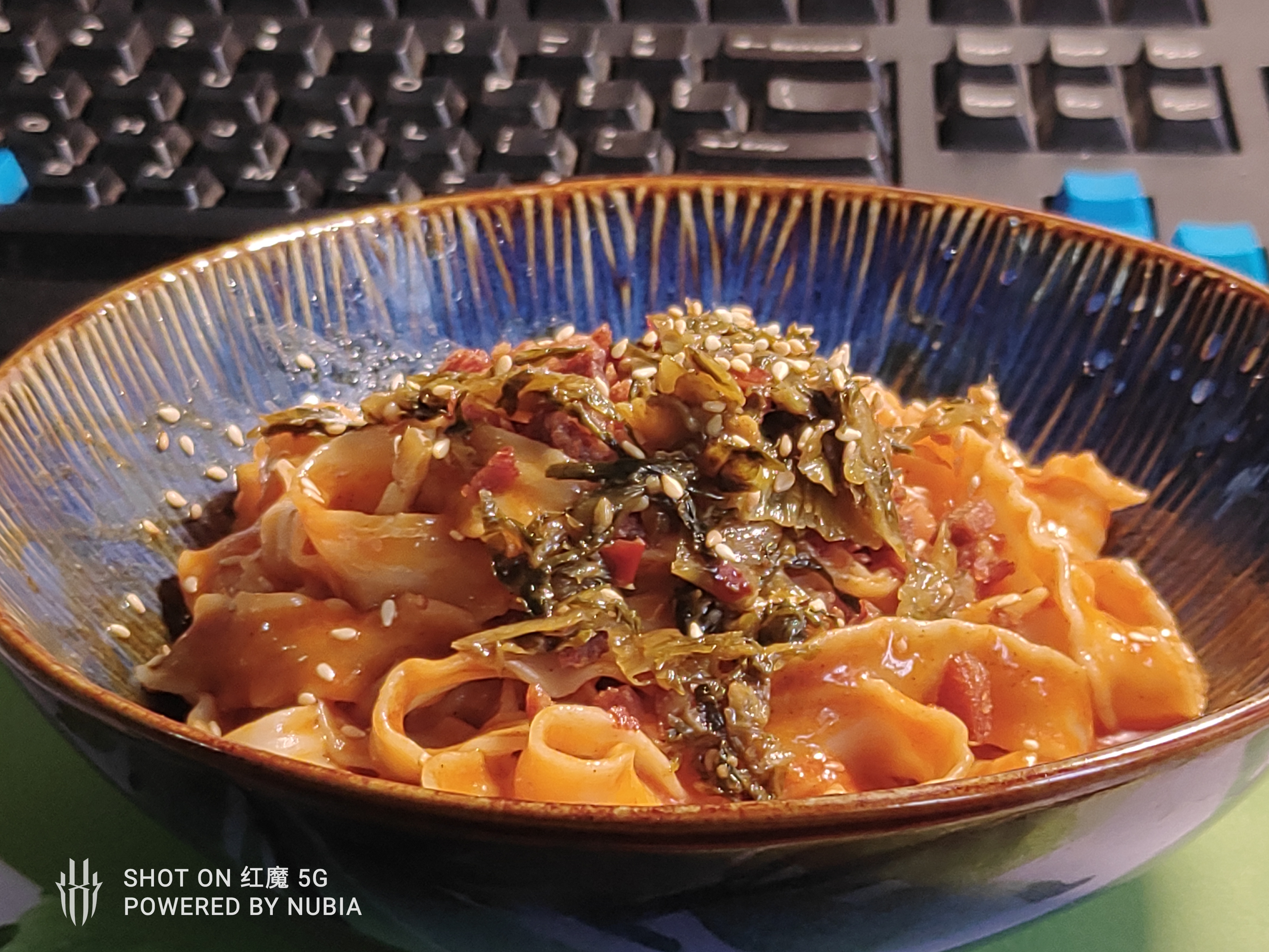 红魔5g全系标配144赫兹屏幕吗,红魔5g旗舰曝光144hz屏80w快充