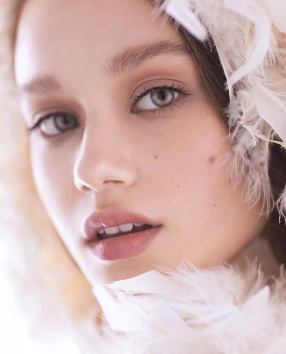 石原里美妆容干净高级教程,石原里美最新写真集妆容手绘