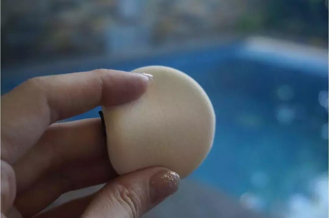 hera黑金气垫适合什么肤质,hera黑金气垫卡粉