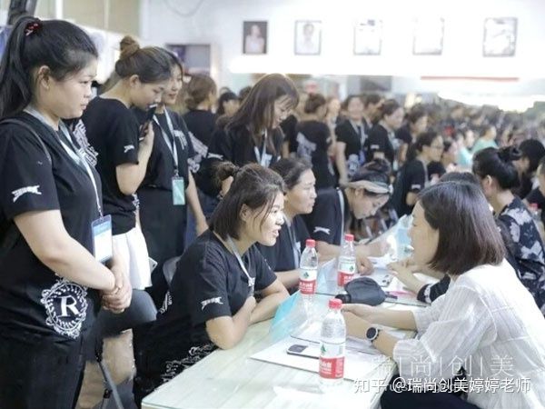 从培训学校学化妆能学会吗,学化妆去哪里的化妆培训班好