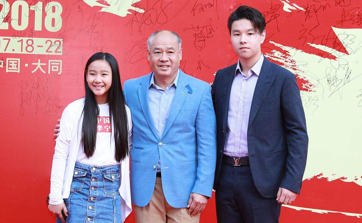 李宁体操王子的身价,体操王子李宁4年23块金牌