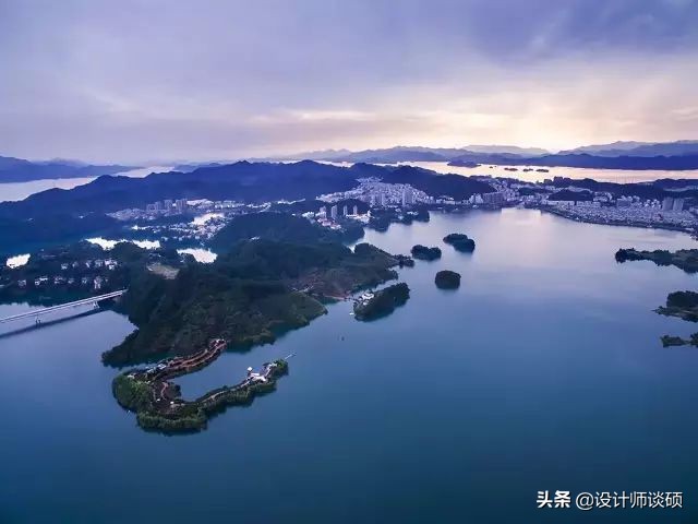 这个40岁大叔为钓鱼租下一座岛,改造破屋成海景房!