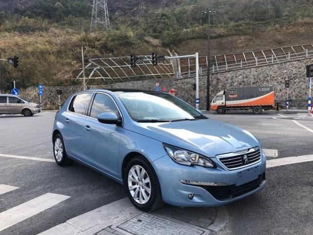 标致308s与高尔夫哪个性价比高,标致308s和高尔夫7对比试驾