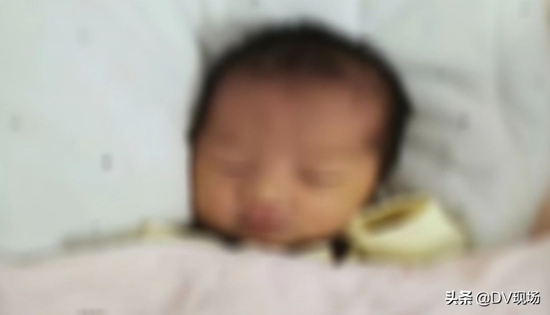 刚满月小孩得黄疸死了,出生6天住院治疗黄疸