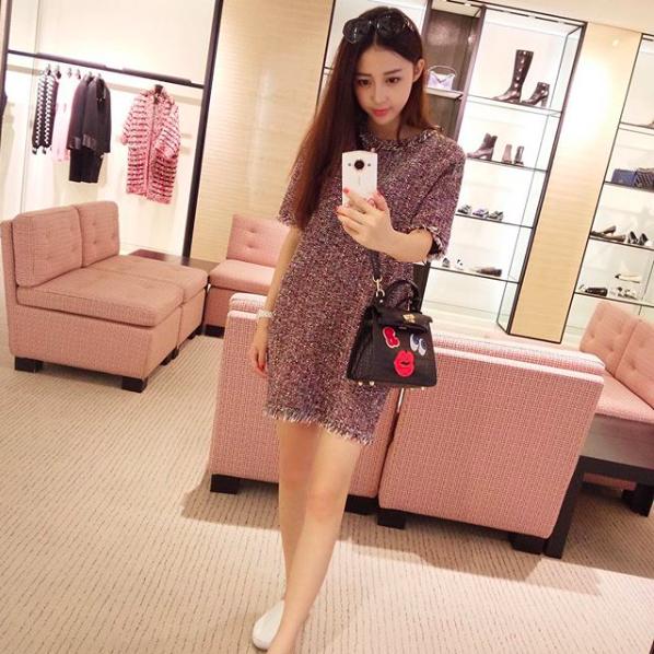 从1200元仿牌到14万爱马仕铂金包！潘玮柏女友的豪门贵妇晋级之路