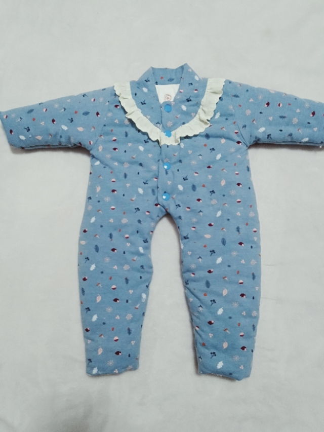 0-4个月婴儿衣服自制简单,东莞婴儿棉花连体哈衣