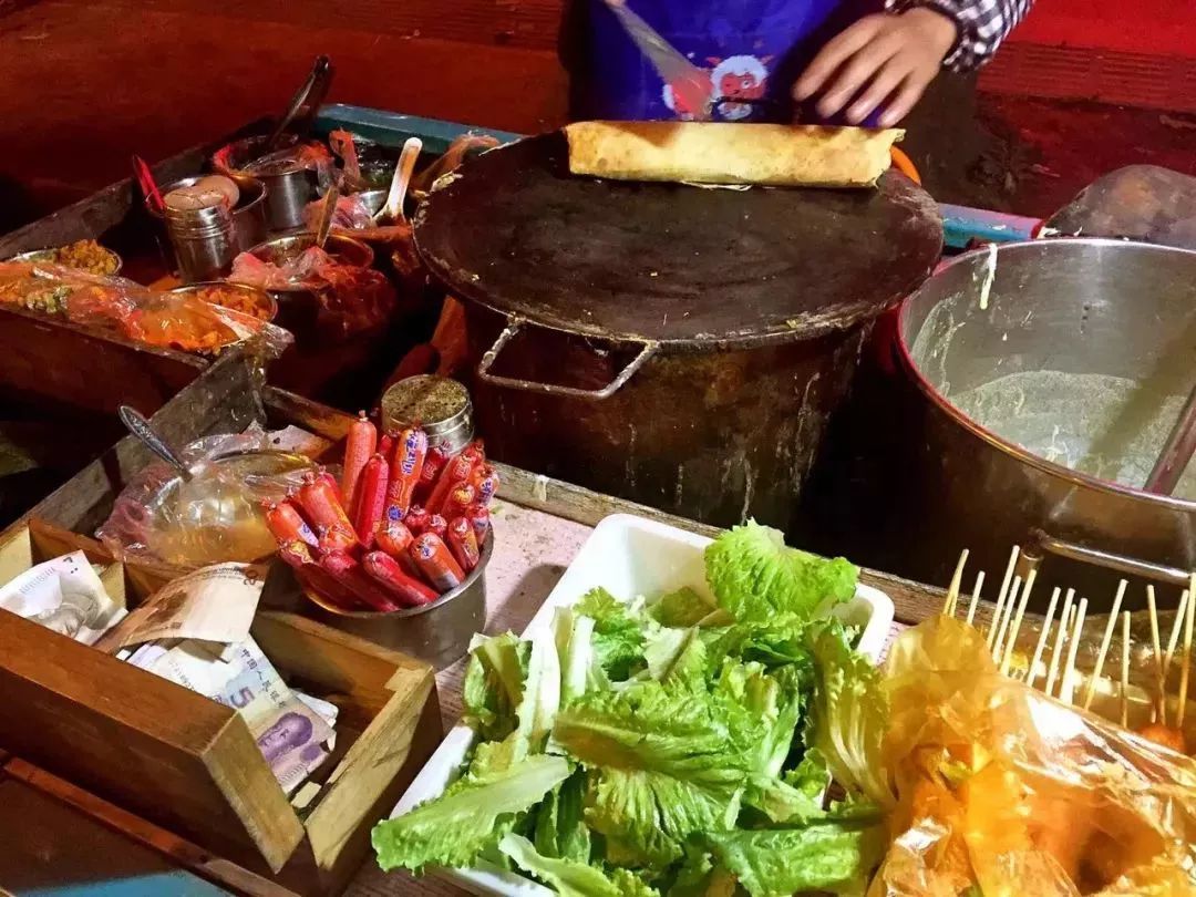 创业从摆地摊开始,创业从摆摊起家