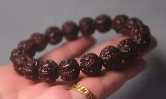 夸别人的串好看,别人夸你你如何更好的夸别人