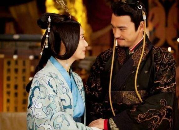 从灰姑娘逆袭成倾世皇妃的张丽华，貌若天仙却背上红颜祸水的骂名