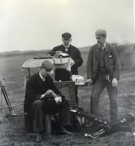 高尔夫当球童怎样表现自己,高尔夫当球童有什么要求