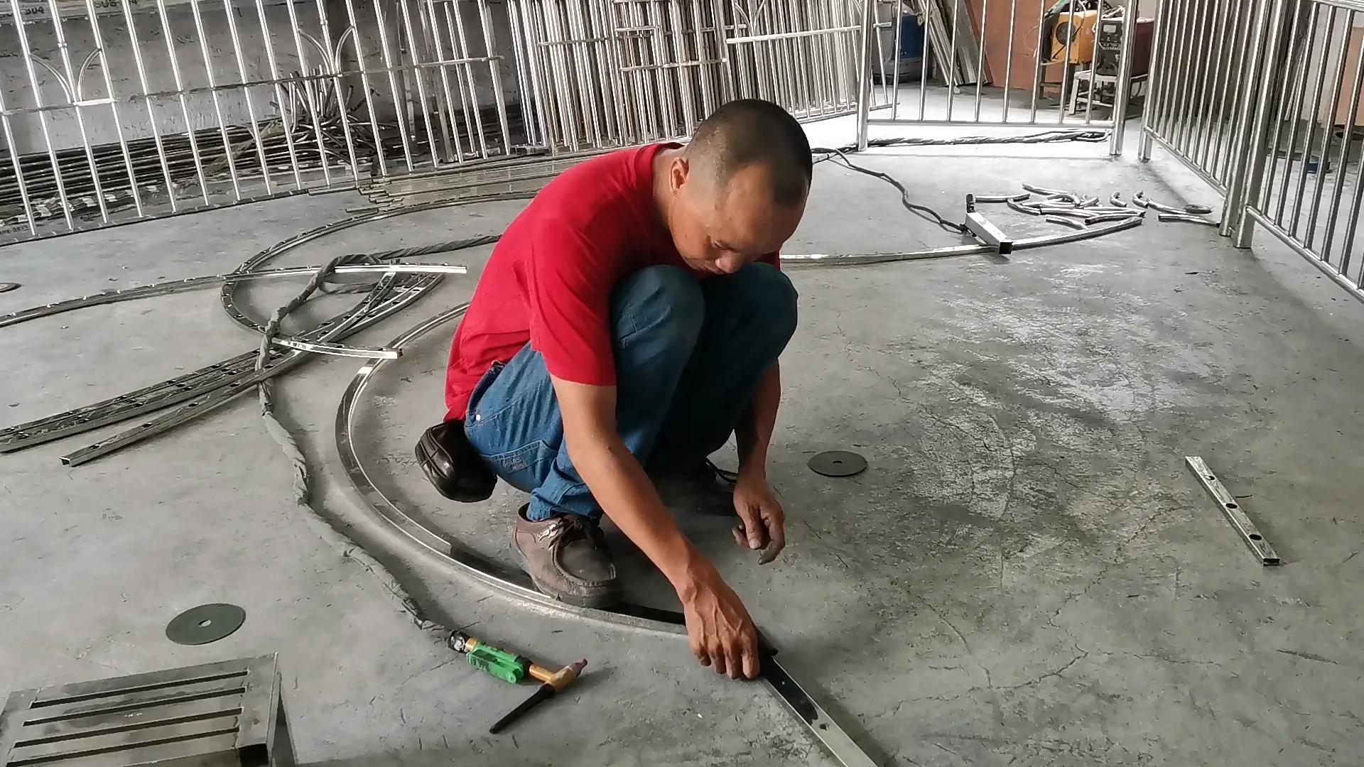 异形不锈钢防盗网,不锈钢防盗栏杆设计