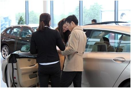 现在的汽车销售都是怎么做的,为什么汽车销售现在不赚钱了