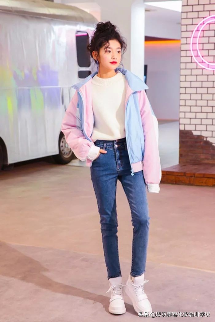 瘦长脸适合丸子头的发型,2021最洋气的减龄发型圆脸丸子头