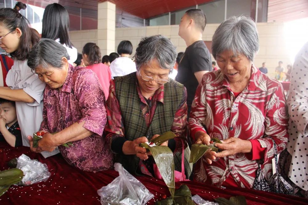 鍒板巻鍙插崥鐗╅鍥炲繂娑屼笂蹇冨ご绯诲垪,浠庡巻鍙叉枃鍖栨繁澶勮蛋鏉ョ殑浼犵粺鑺傛棩