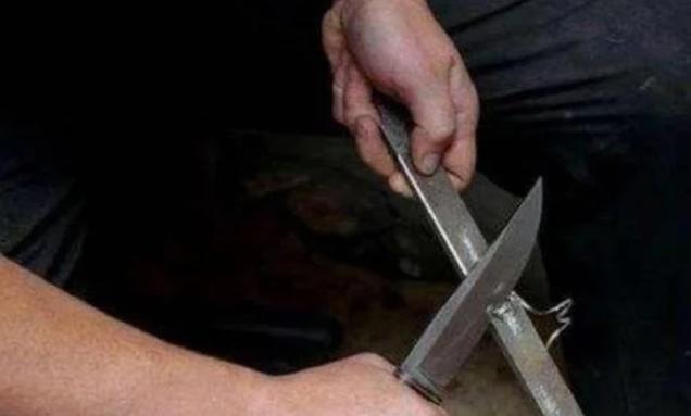 刀王陈当华完整视频,刀王陈当华磨一把菜刀