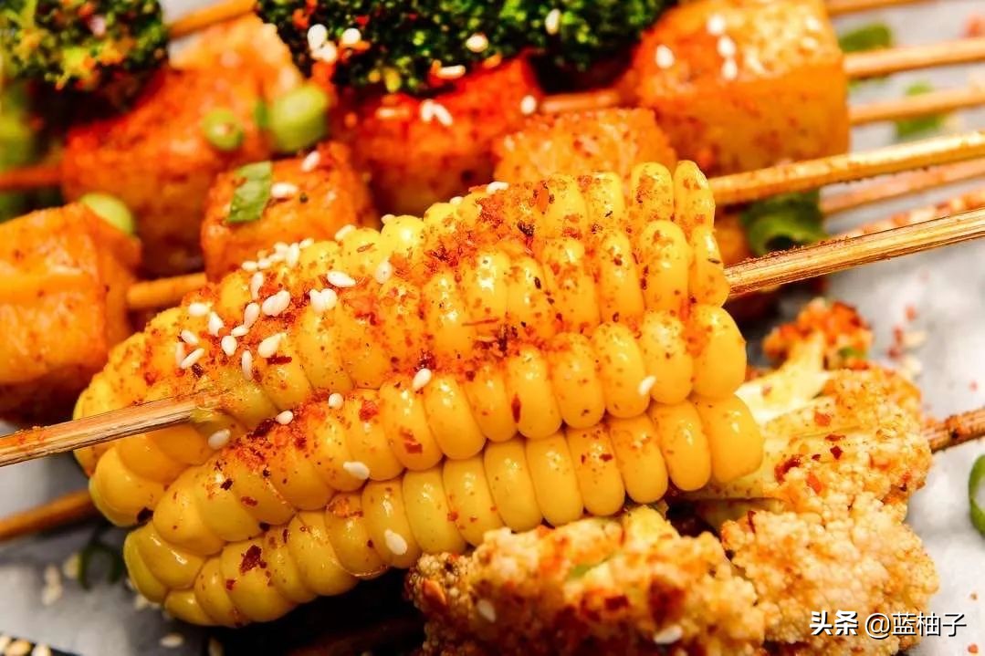 不油的炸串，比烧烤更嫩，比火锅更入味，从素到肉炸嘛嘛香，好吃