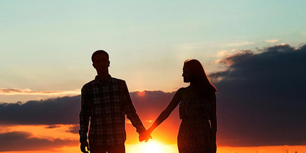 纪念日总是让人伤神？送她这几个礼物，可能效果比贵的东西更好