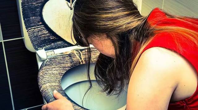 孕期孕吐怎么办最快最有效,怀孕期间孕吐比较严重怎么办