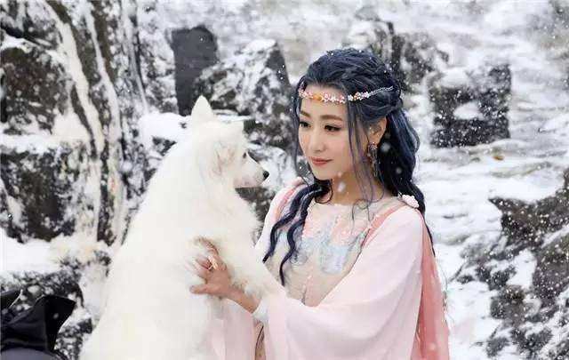 刘诗诗杨幂刘亦菲谁最美,刘亦菲杨幂刘诗诗同台侧脸