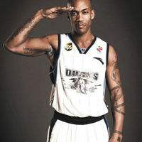 男篮是否需要归化球员,扛起中国男篮大旗归化球员