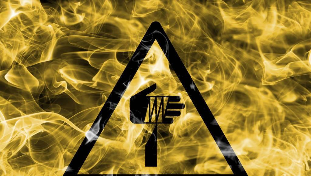 坐飞机不能带的东西有哪些化妆品,出国坐飞机不能带什么物品