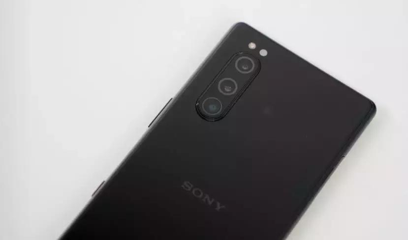 2699元的索尼手机,索尼5999元相机