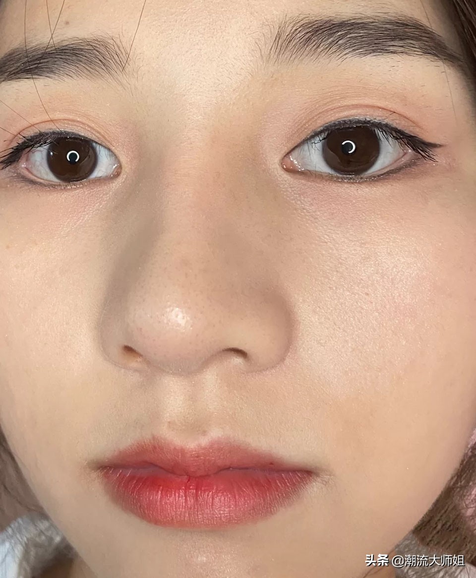 皮肤干燥又长斑先补水还是祛斑,长斑容易导致皮肤松弛