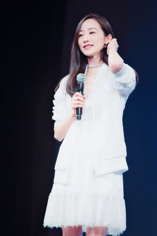 韩雪同款小白鞋,韩雪好气质