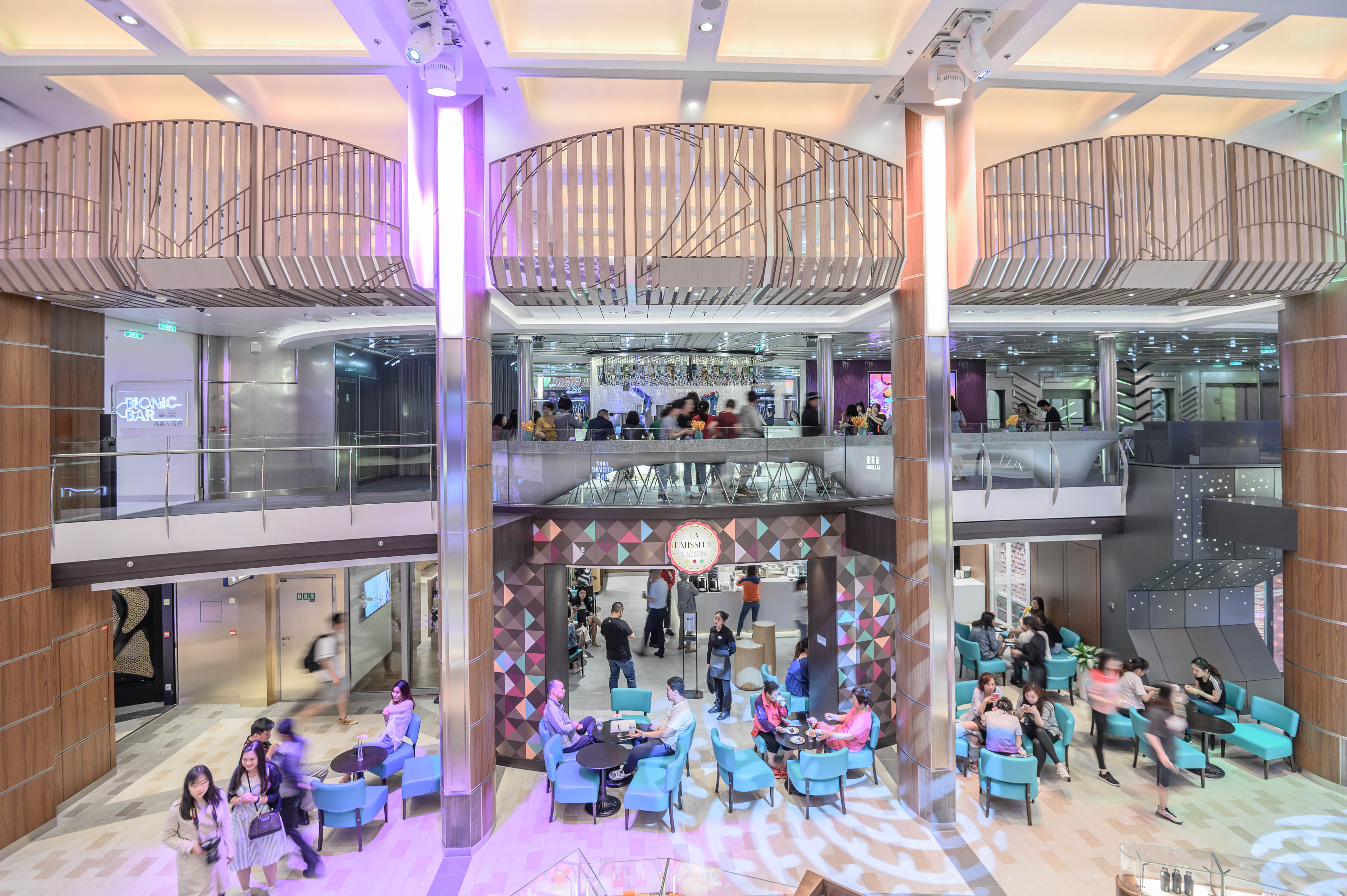 世界第一艘豪华邮轮,世界最大豪华邮轮首航