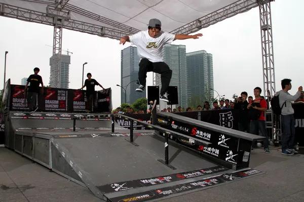 涓轰簡姊︽兂绂诲闂崱,涓轰簡姊︽兂绂讳埂鍒涗笟