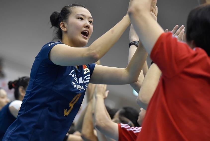 郎平朱婷魏秋月,郎平流泪视频