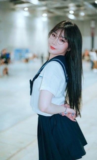 沪漫展jk女孩再发声完整视频,上海漫展jk少女的抖音