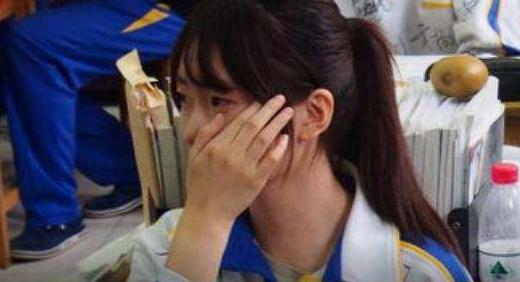 肚子突然疼腹泻冒冷汗休克,肚子痛的一阵一阵犯恶心冒冷汗