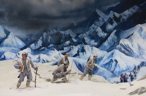 长征之路有多难?600人分9只羊,周恩来高烧40度,背心上爬满虱子