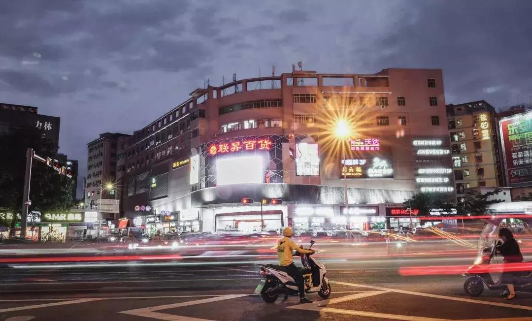 鍥烘垗杩欓噷鍝噷鏈夊ソ鐜╃殑,鍥烘垗鐮佸ご杩欓噷娴蜂笂鏄粈涔堟ˉ