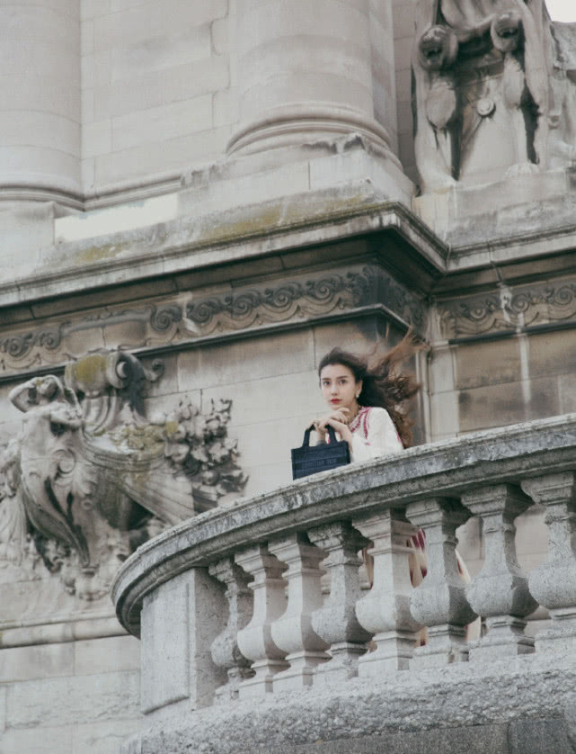 杨颖巴黎造型,杨颖巴黎时装秀视频大全