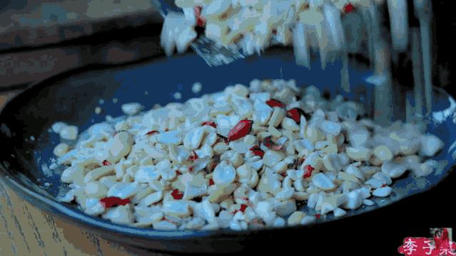 五十多岁的女人做什么才能赚到钱,女人做什么工作能赚到钱