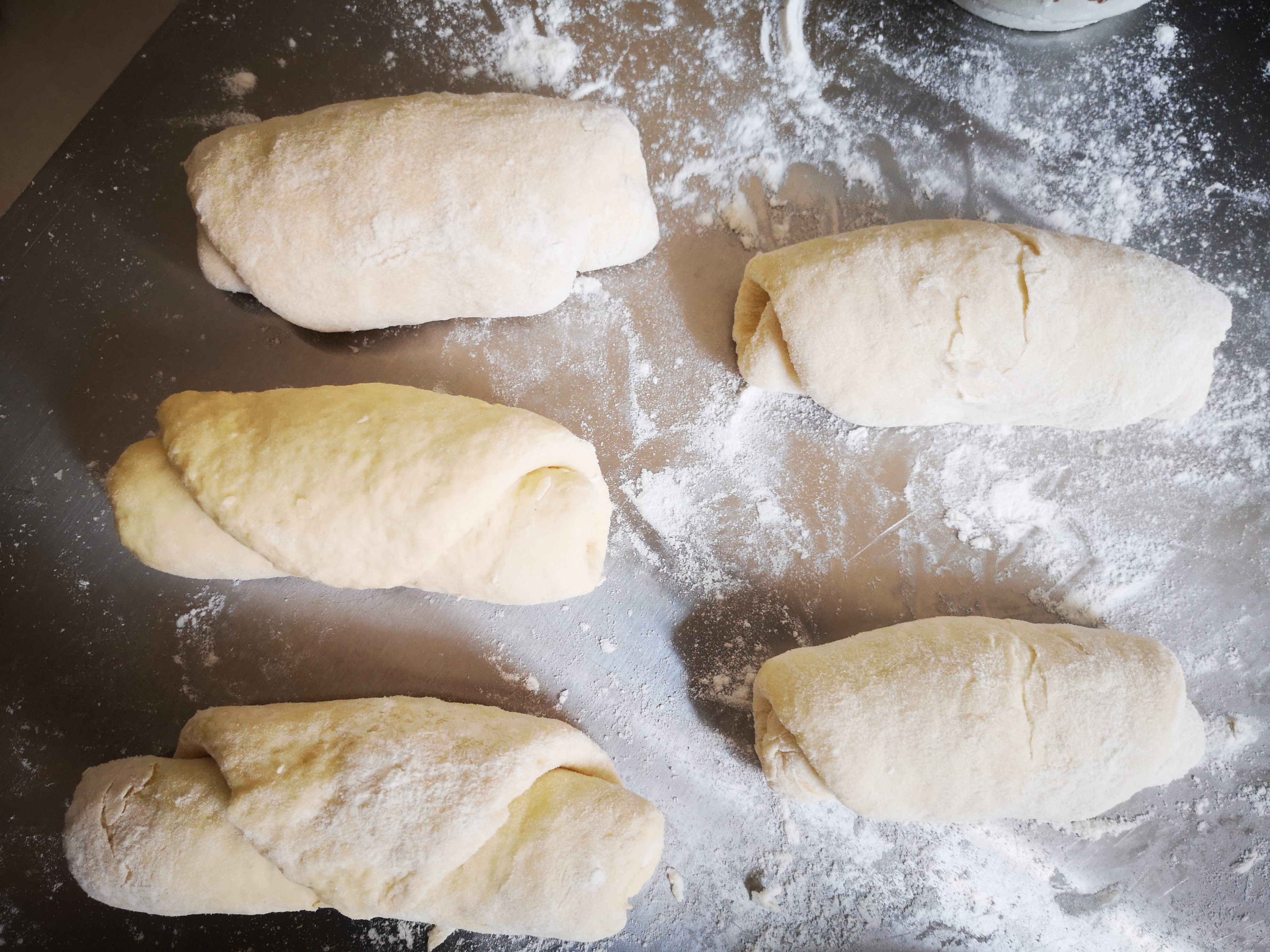 高筋面粉与普通面粉做面包的区别,适合做面包的几款高筋面粉