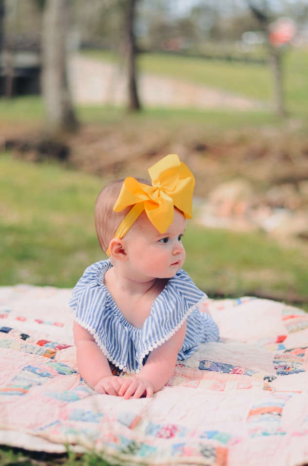 新手妈妈紧急救护呛奶婴儿,新生儿呛奶怎么救护