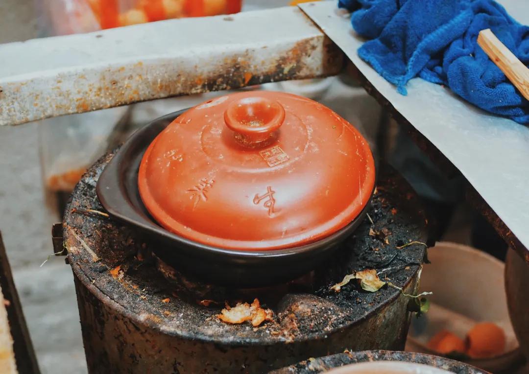 鍥炴潵浜嗙啛鎮夌殑鍩庡競,鍥炴潵浜嗚蛋鍦ㄧ啛鎮夌殑琛楅亾