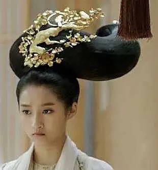 古装剧中好看的妆发服装,古装剧中令你印象深刻的妆发造型