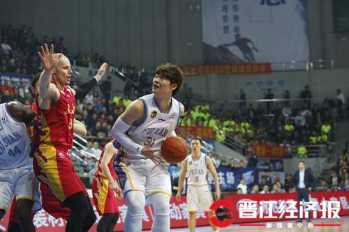 王哲林绝杀辽宁,王哲林绝杀青岛