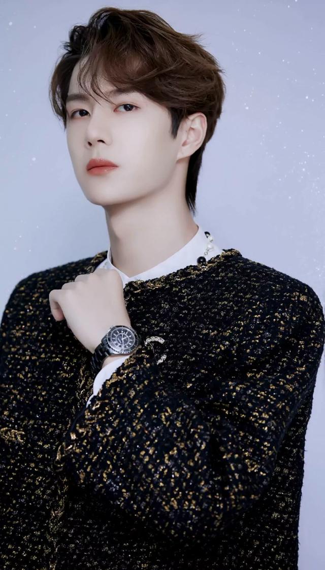 娱乐圈男明星最美的几双手,快来看看有没有你们的爱豆