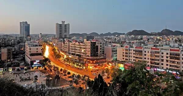 贵州毕节和四川哪个城市可以对比,毕节和安顺哪个发达