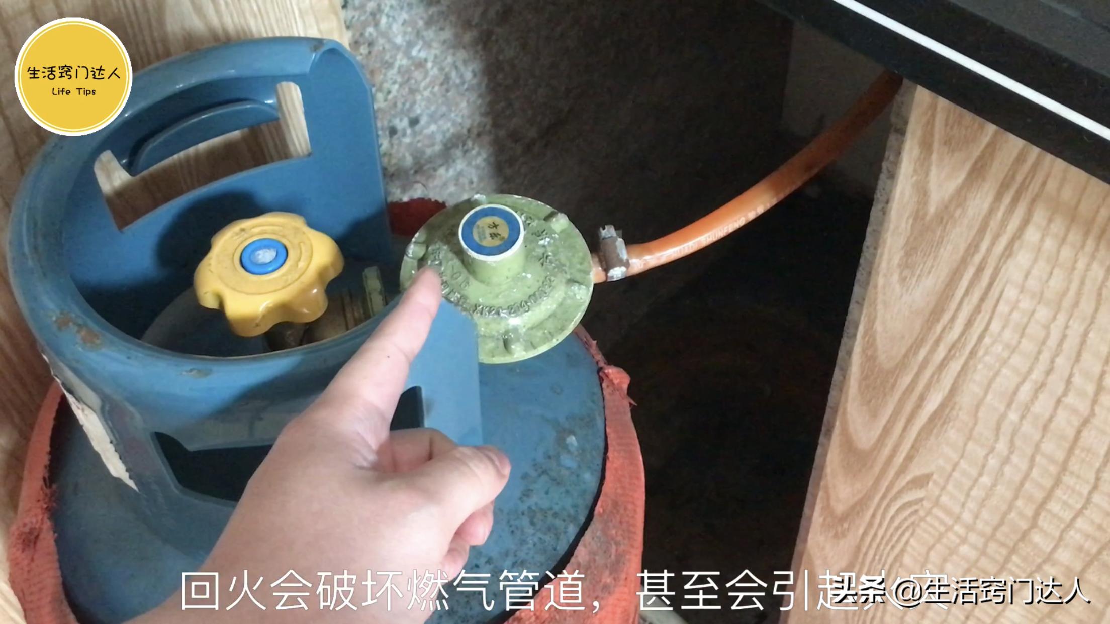 燃气着火先关阀还是关灶,燃气灶怎么开着火才正确