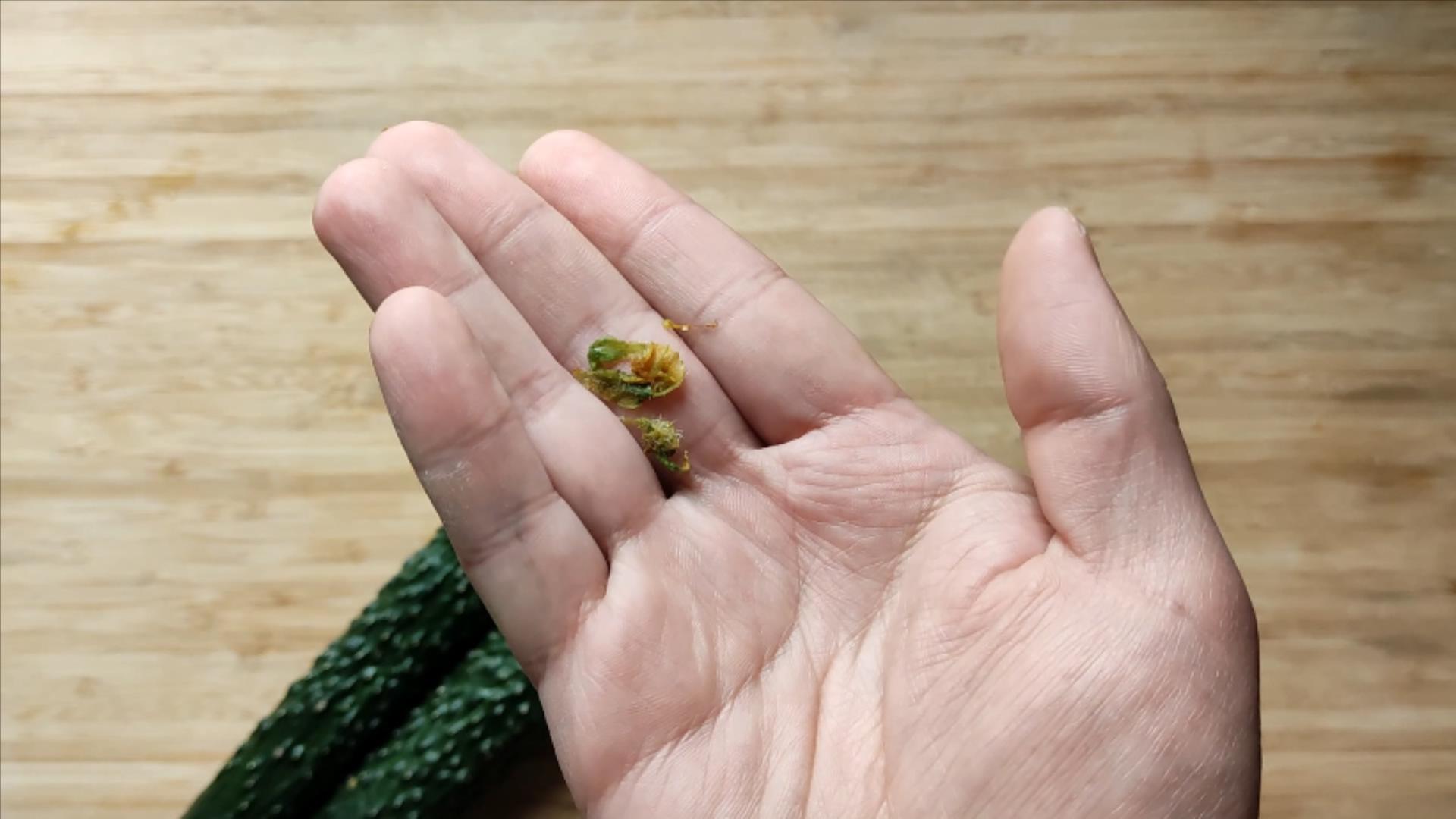 黄瓜打没打药,黄瓜打激素位置图解